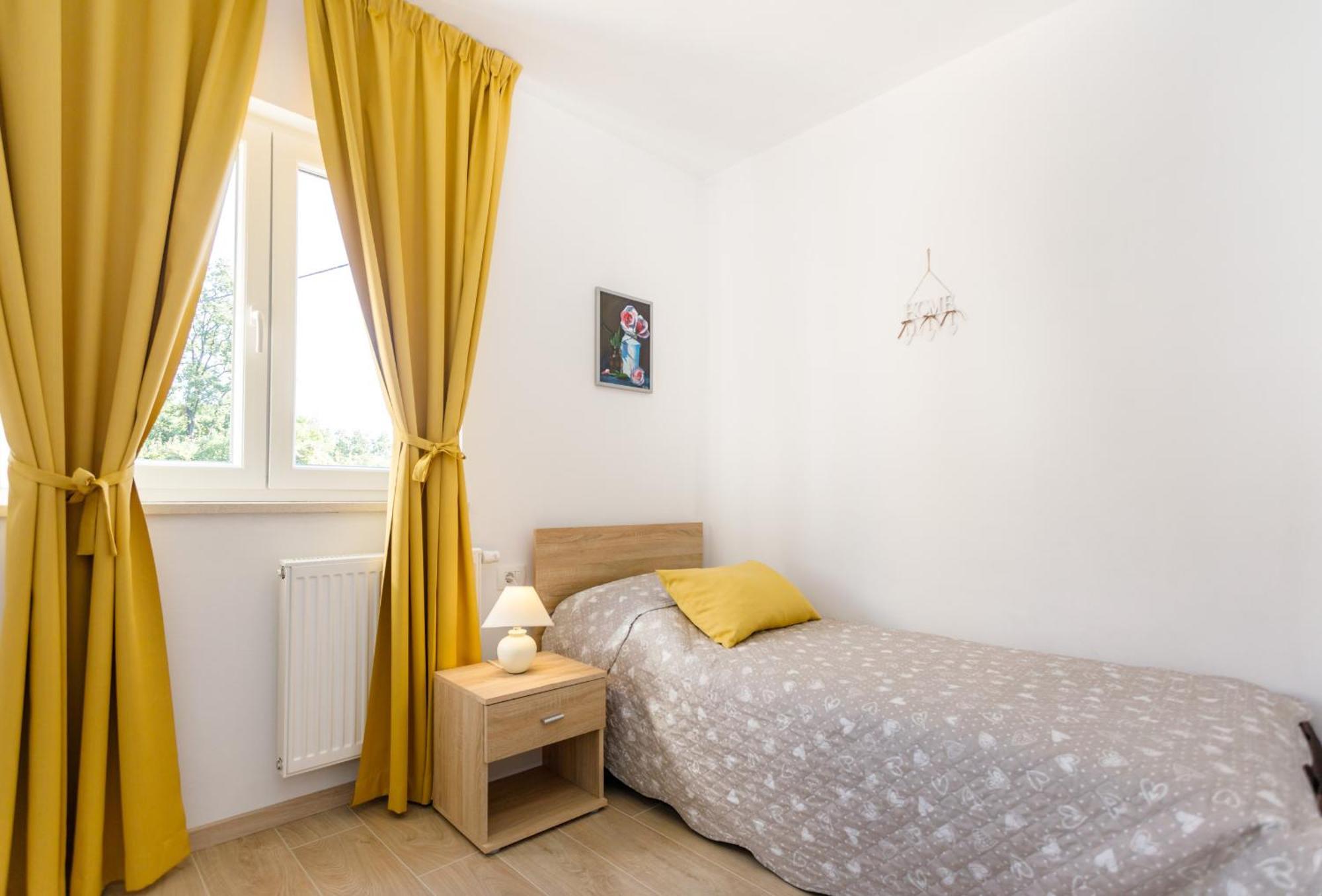 Ivetta For 10 People Near With Sea View & Children Playground Vila Opatija