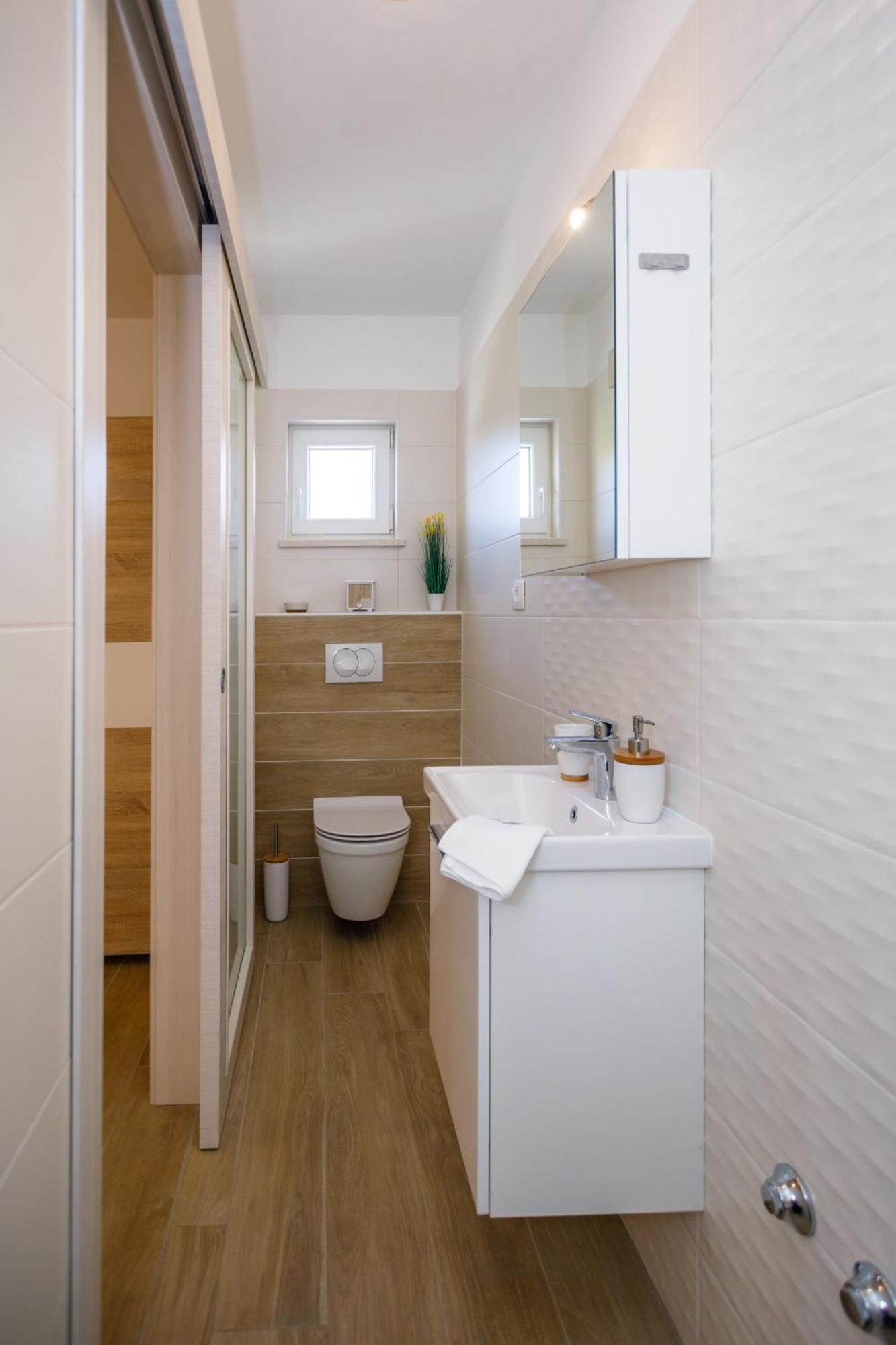 Ivetta For 10 People Near With Sea View & Children Playground Vila *