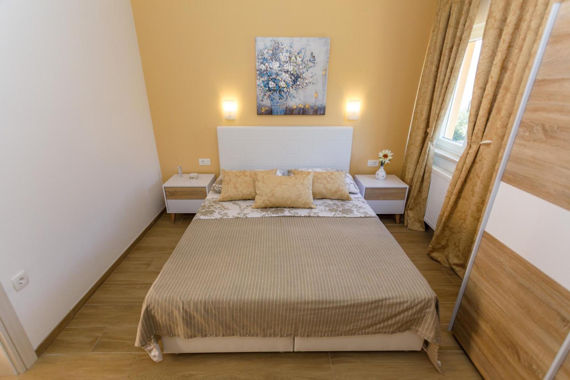 Ivetta For 10 People Near With Sea View & Children Playground Opatija