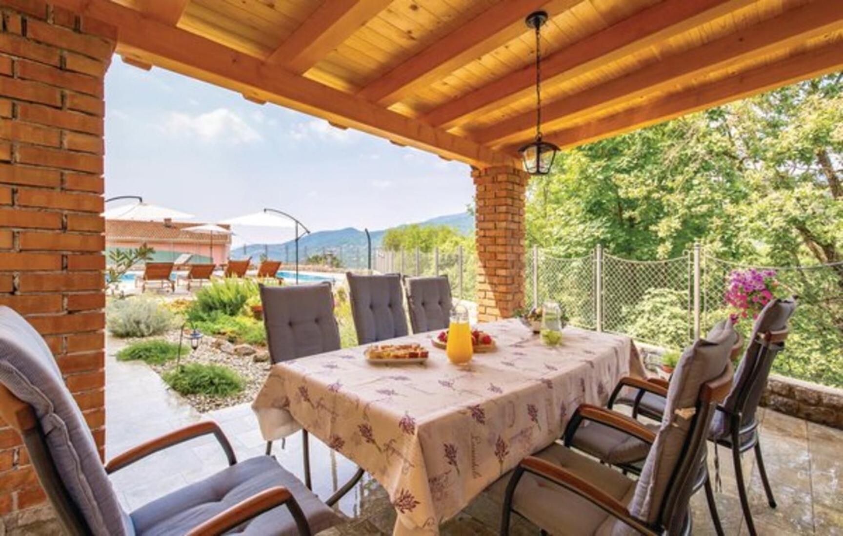 Ivetta For 10 People Near With Sea View & Children Playground